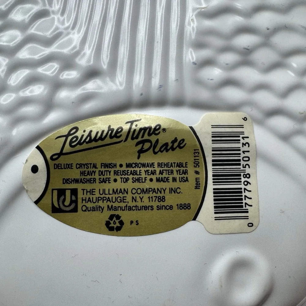Vintage Ullman Leisure Time Plastic Tropical Fish Plates 11x9